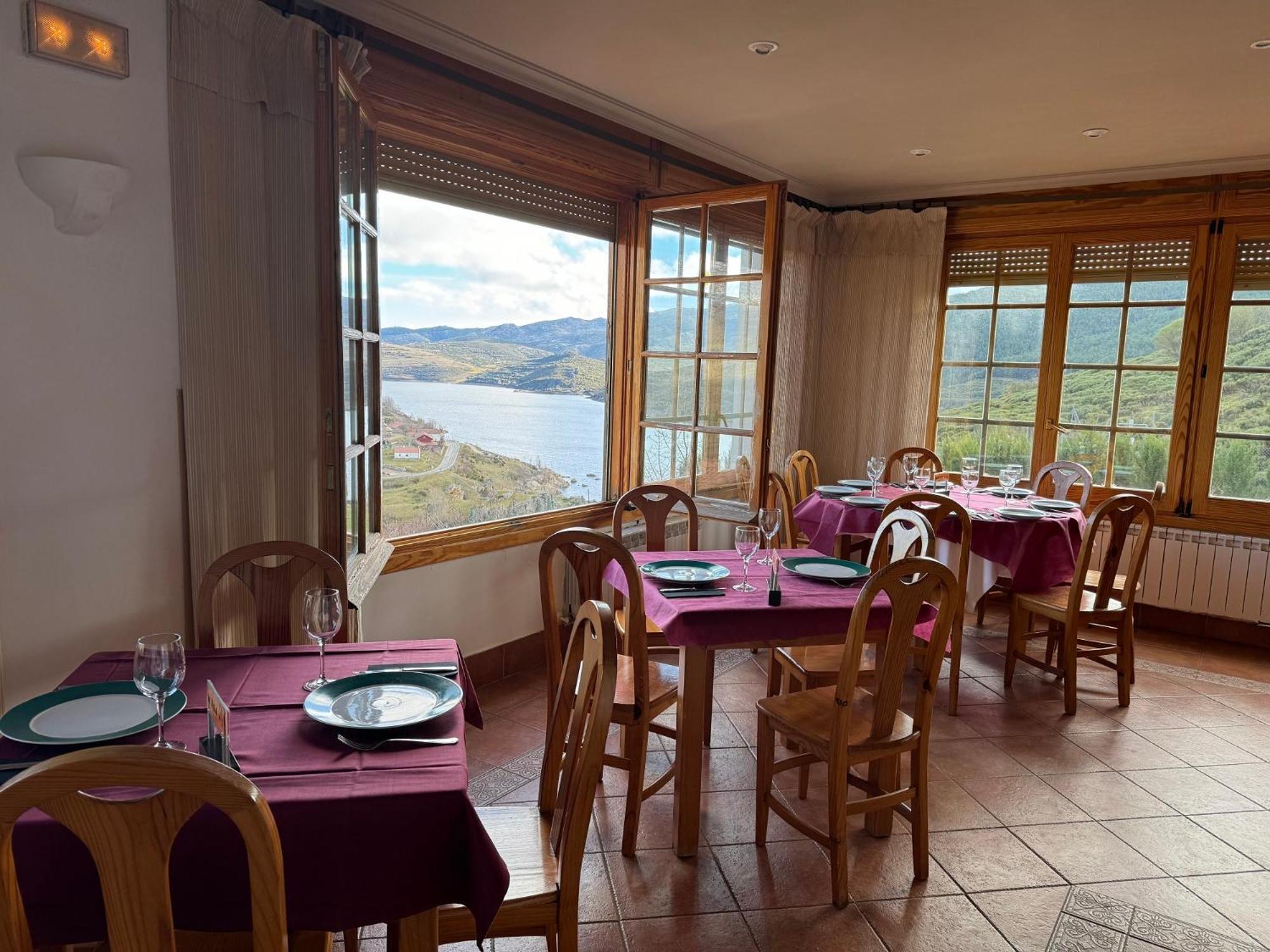 Hotel Pico Espiguete Альба-де-лос-Карданьос Экстерьер фото