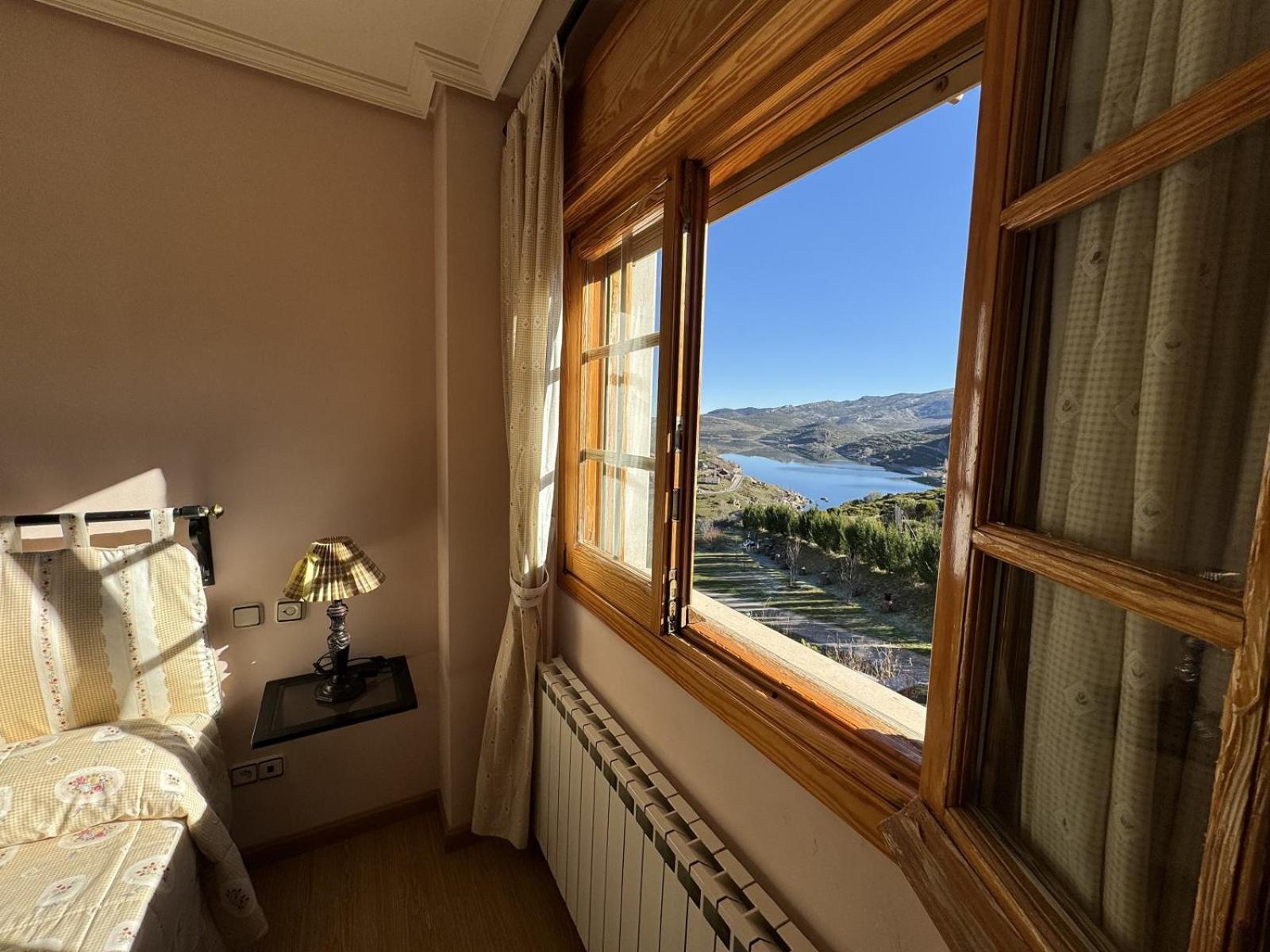 Hotel Pico Espiguete Альба-де-лос-Карданьос Экстерьер фото